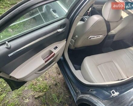 Синий Крайслер 300C, объемом двигателя 3 л и пробегом 398 тыс. км за 6000 $, фото 7 на Automoto.ua