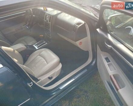 Синий Крайслер 300C, объемом двигателя 3 л и пробегом 398 тыс. км за 6000 $, фото 1 на Automoto.ua