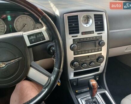 Синий Крайслер 300C, объемом двигателя 3 л и пробегом 398 тыс. км за 6000 $, фото 6 на Automoto.ua