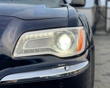 Синій Крайслер 300C, об'ємом двигуна 3 л та пробігом 159 тис. км за 6800 $, фото 9 на Automoto.ua