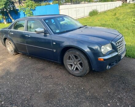 Синий Крайслер 300C, объемом двигателя 3 л и пробегом 398 тыс. км за 6038 $, фото 1 на Automoto.ua
