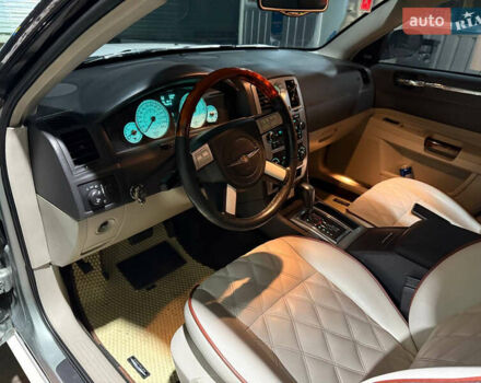 Зеленый Крайслер 300C, объемом двигателя 3.52 л и пробегом 225 тыс. км за 8500 $, фото 18 на Automoto.ua