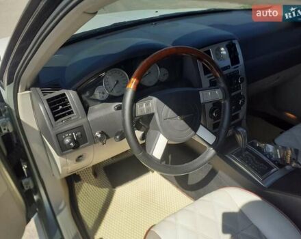 Зеленый Крайслер 300C, объемом двигателя 3.52 л и пробегом 300 тыс. км за 7700 $, фото 5 на Automoto.ua