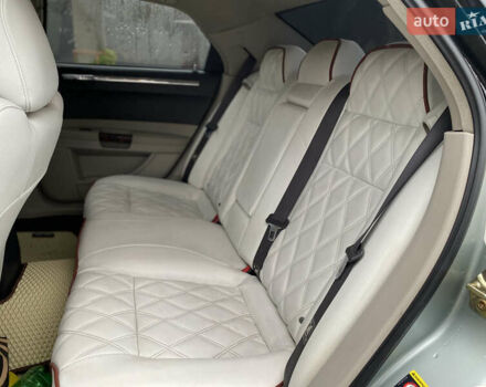 Зеленый Крайслер 300C, объемом двигателя 3.52 л и пробегом 225 тыс. км за 8500 $, фото 16 на Automoto.ua