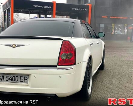 Зеленый Крайслер 300C, объемом двигателя 3.5 л и пробегом 225 тыс. км за 9200 $, фото 9 на Automoto.ua