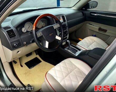 Зеленый Крайслер 300C, объемом двигателя 3.5 л и пробегом 225 тыс. км за 9200 $, фото 3 на Automoto.ua