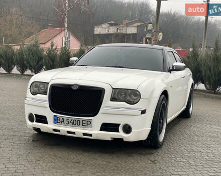 Зеленый Крайслер 300C, объемом двигателя 3.52 л и пробегом 225 тыс. км за 8500 $, фото 1 на Automoto.ua