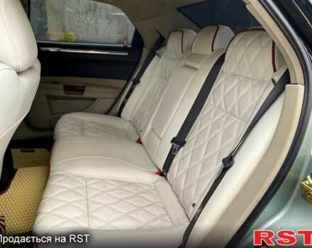 Зеленый Крайслер 300C, объемом двигателя 3.5 л и пробегом 225 тыс. км за 9200 $, фото 5 на Automoto.ua