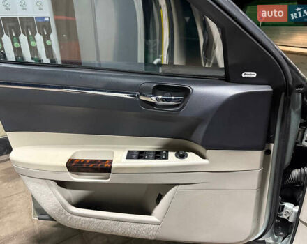 Зеленый Крайслер 300C, объемом двигателя 3.52 л и пробегом 225 тыс. км за 8500 $, фото 22 на Automoto.ua