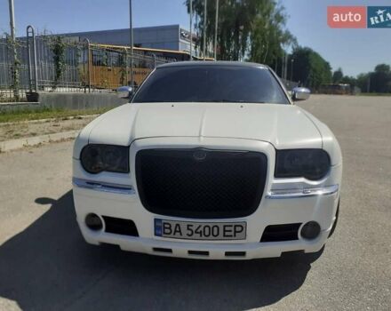 Зелений Крайслер 300C, об'ємом двигуна 3.52 л та пробігом 300 тис. км за 7700 $, фото 1 на Automoto.ua