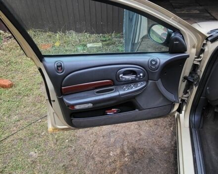 Бежевый Крайслер 300М, объемом двигателя 2.7 л и пробегом 312 тыс. км за 1350 $, фото 10 на Automoto.ua