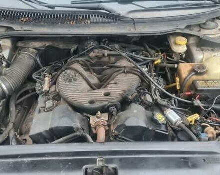 Сірий Крайслер 300М, об'ємом двигуна 2.74 л та пробігом 358 тис. км за 2300 $, фото 11 на Automoto.ua