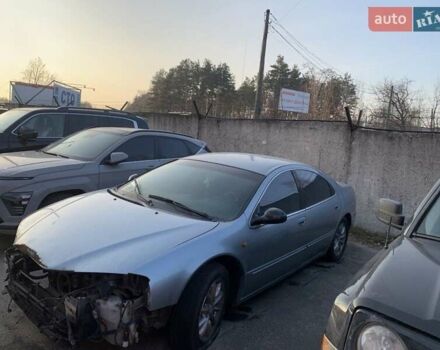 Серый Крайслер 300М, объемом двигателя 2.7 л и пробегом 280 тыс. км за 2000 $, фото 3 на Automoto.ua