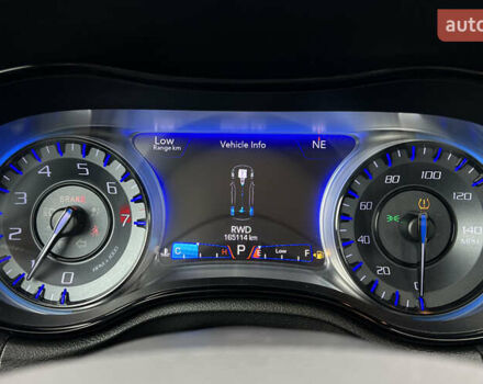 Белый Крайслер 300 S, объемом двигателя 3.6 л и пробегом 166 тыс. км за 13500 $, фото 12 на Automoto.ua