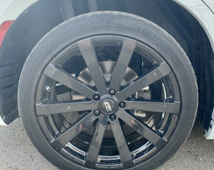 Білий Крайслер 300 S, об'ємом двигуна 3.6 л та пробігом 65 тис. км за 20000 $, фото 17 на Automoto.ua