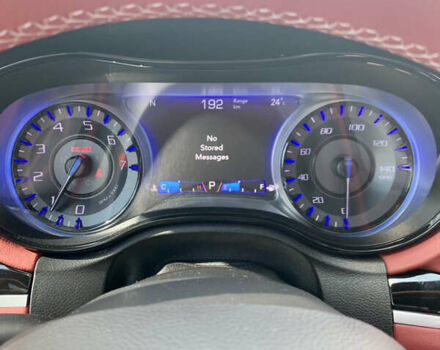 Білий Крайслер 300 S, об'ємом двигуна 3.6 л та пробігом 65 тис. км за 20000 $, фото 58 на Automoto.ua