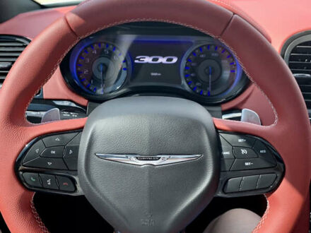 Белый Крайслер 300 S, объемом двигателя 3.6 л и пробегом 65 тыс. км за 20000 $, фото 1 на Automoto.ua