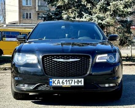 Чорний Крайслер 300 S, об'ємом двигуна 3.6 л та пробігом 137 тис. км за 14500 $, фото 9 на Automoto.ua