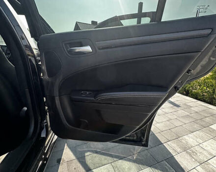 Черный Крайслер 300 S, объемом двигателя 3.6 л и пробегом 160 тыс. км за 12900 $, фото 26 на Automoto.ua