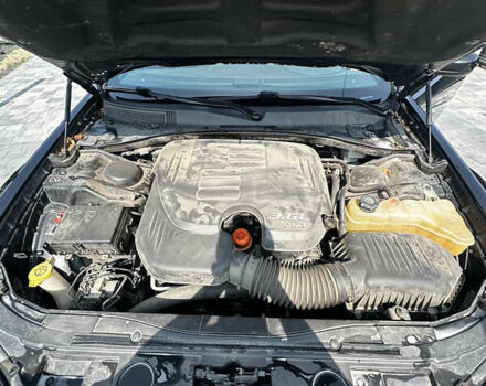 Черный Крайслер 300 S, объемом двигателя 3.6 л и пробегом 160 тыс. км за 12900 $, фото 12 на Automoto.ua