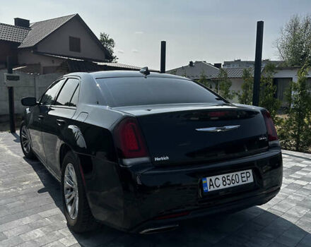 Черный Крайслер 300 S, объемом двигателя 3.6 л и пробегом 160 тыс. км за 12900 $, фото 9 на Automoto.ua