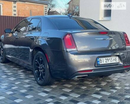 Сірий Крайслер 300 S, об'ємом двигуна 3.6 л та пробігом 132 тис. км за 13800 $, фото 77 на Automoto.ua