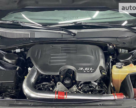 Серый Крайслер 300 S, объемом двигателя 3.6 л и пробегом 108 тыс. км за 14500 $, фото 23 на Automoto.ua