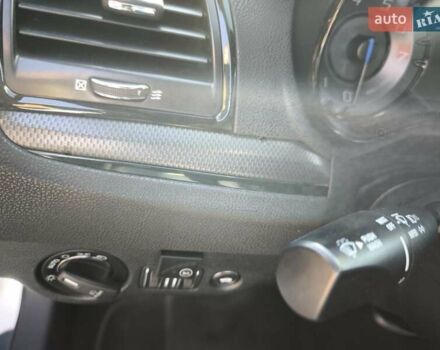 Белый Крайслер 300, объемом двигателя 3.6 л и пробегом 134 тыс. км за 17500 $, фото 13 на Automoto.ua