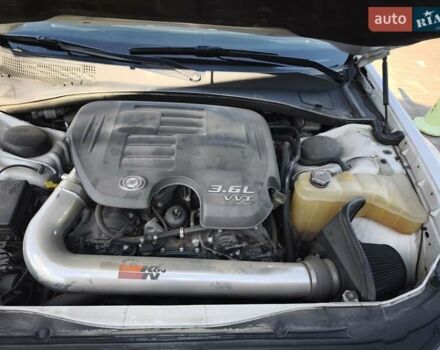 Белый Крайслер 300, объемом двигателя 3.6 л и пробегом 134 тыс. км за 17500 $, фото 31 на Automoto.ua