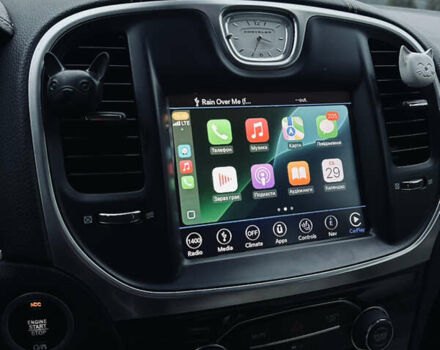 Білий Крайслер 300, об'ємом двигуна 3.6 л та пробігом 184 тис. км за 12999 $, фото 11 на Automoto.ua