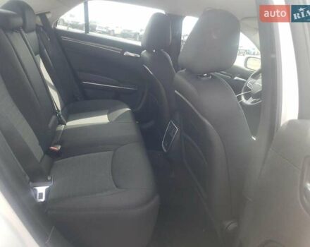 Білий Крайслер 300, об'ємом двигуна 3.6 л та пробігом 49 тис. км за 3000 $, фото 9 на Automoto.ua