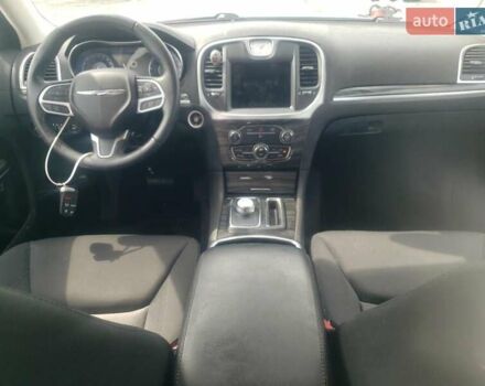 Білий Крайслер 300, об'ємом двигуна 3.6 л та пробігом 49 тис. км за 3000 $, фото 7 на Automoto.ua