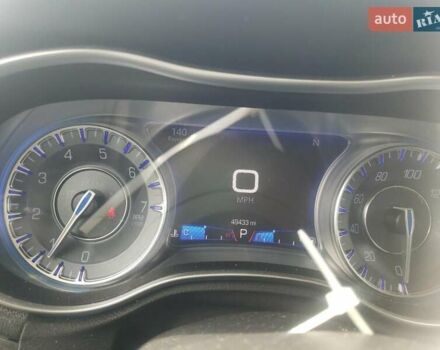 Білий Крайслер 300, об'ємом двигуна 3.6 л та пробігом 49 тис. км за 3000 $, фото 8 на Automoto.ua