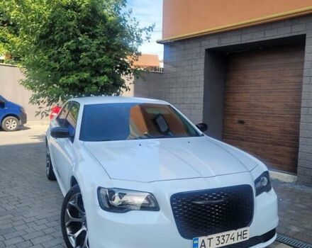 Білий Крайслер 300, об'ємом двигуна 3.6 л та пробігом 95 тис. км за 15500 $, фото 11 на Automoto.ua