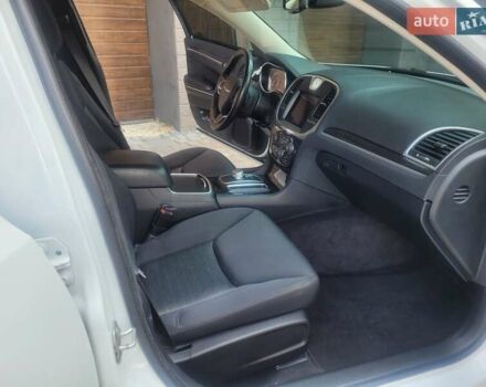 Білий Крайслер 300, об'ємом двигуна 3.6 л та пробігом 95 тис. км за 15500 $, фото 3 на Automoto.ua