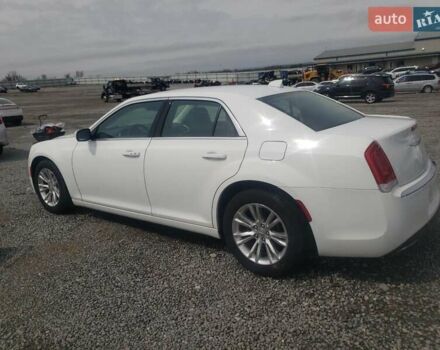 Білий Крайслер 300, об'ємом двигуна 3.6 л та пробігом 49 тис. км за 3000 $, фото 1 на Automoto.ua