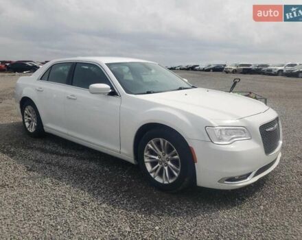 Білий Крайслер 300, об'ємом двигуна 3.6 л та пробігом 49 тис. км за 3000 $, фото 3 на Automoto.ua