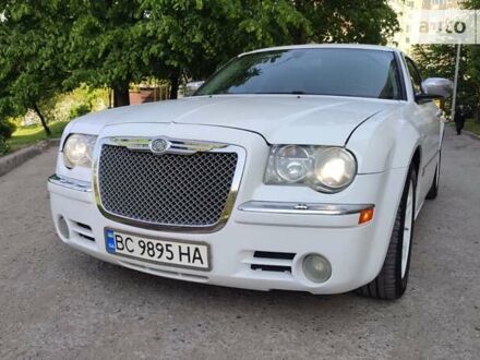 Крайслер 300 2006 в Тернополе на Automoto.ua Белый Крайслер 300, объемом двигателя 2.7 л и пробегом 257 тыс. км за 7500 $, фото 1 на Automoto.ua