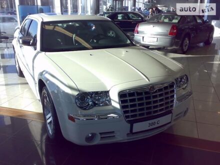 Крайслер 300 2007 у Києві на Automoto.ua Білий Крайслер 300, об'ємом двигуна 2.7 л та пробігом 136 тис. км за 9599 $, фото 1 на Automoto.ua