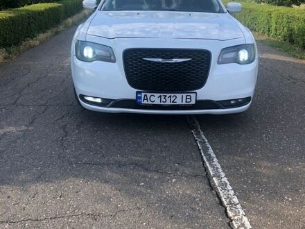 Білий Крайслер 300, об'ємом двигуна 3.6 л та пробігом 192 тис. км за 11900 $, фото 1 на Automoto.ua
