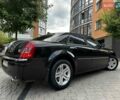 Черный Крайслер 300, объемом двигателя 2.7 л и пробегом 195 тыс. км за 6300 $, фото 11 на Automoto.ua
