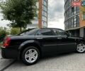 Черный Крайслер 300, объемом двигателя 2.7 л и пробегом 195 тыс. км за 6300 $, фото 10 на Automoto.ua