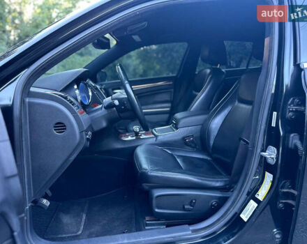 Чорний Крайслер 300, об'ємом двигуна 3.6 л та пробігом 206 тис. км за 10900 $, фото 10 на Automoto.ua