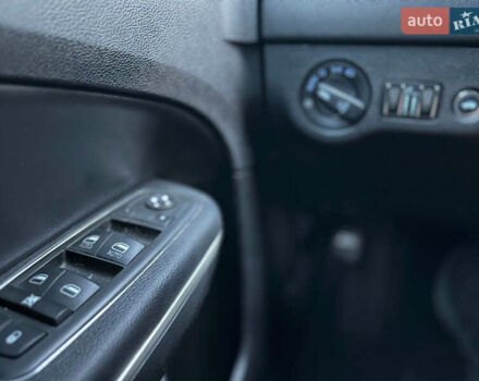 Чорний Крайслер 300, об'ємом двигуна 3.6 л та пробігом 206 тис. км за 10900 $, фото 16 на Automoto.ua