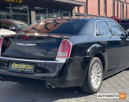 Черный Крайслер 300, объемом двигателя 3.6 л и пробегом 63 тыс. км за 15500 $, фото 5 на Automoto.ua