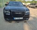 Черный Крайслер 300, объемом двигателя 3.6 л и пробегом 260 тыс. км за 14000 $, фото 1 на Automoto.ua