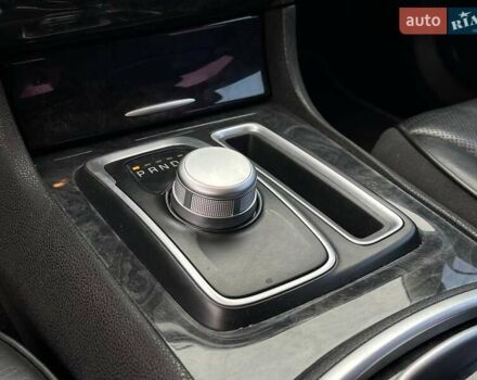 Черный Крайслер 300, объемом двигателя 3.6 л и пробегом 72 тыс. км за 12730 $, фото 34 на Automoto.ua