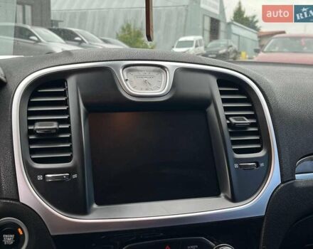 Черный Крайслер 300, объемом двигателя 3.6 л и пробегом 72 тыс. км за 12730 $, фото 40 на Automoto.ua