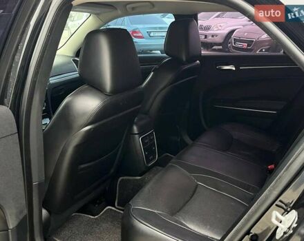 Черный Крайслер 300, объемом двигателя 3.6 л и пробегом 72 тыс. км за 12730 $, фото 30 на Automoto.ua