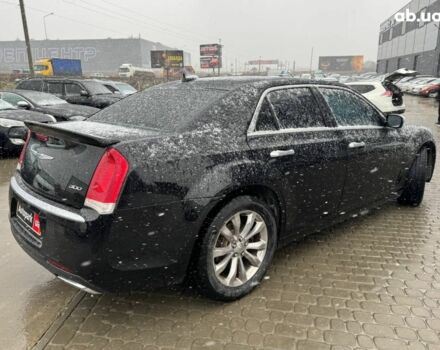 Черный Крайслер 300, объемом двигателя 3.6 л и пробегом 72 тыс. км за 13390 $, фото 16 на Automoto.ua